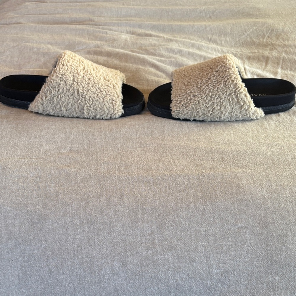 ROAM Sandals - Picture 3 of 6